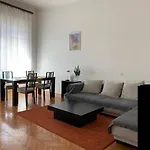 Pipa Street Apartment